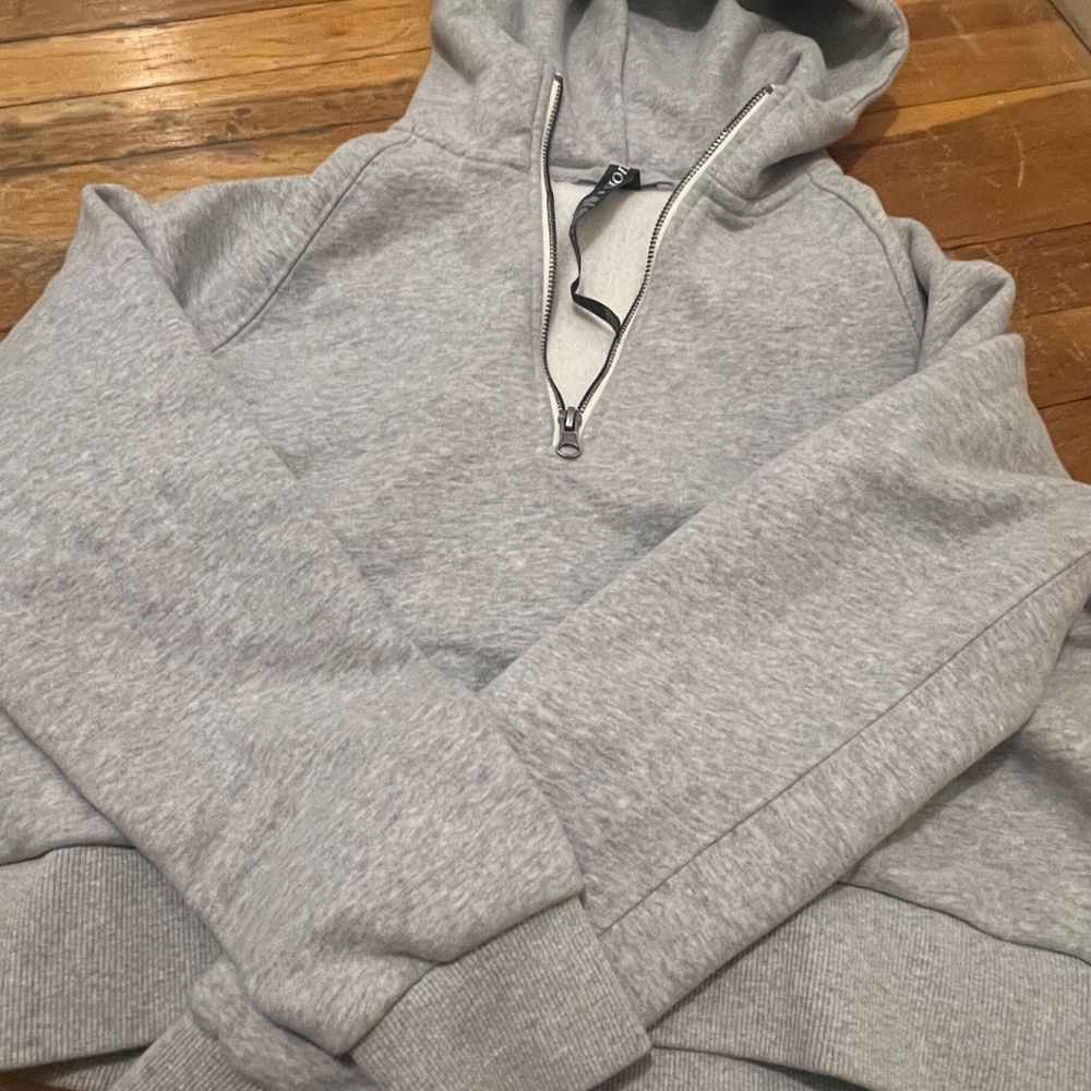 Vuori gray zip up hooded sweatshirt - Picture 6 of 6